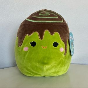 Malta Squishmallow 8in (matcha green tea roll)